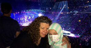 Ellie and her mom, Terri, at the Taylor Swift concert.