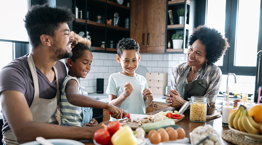 Importance of family meals and its impact on childhood nutrition